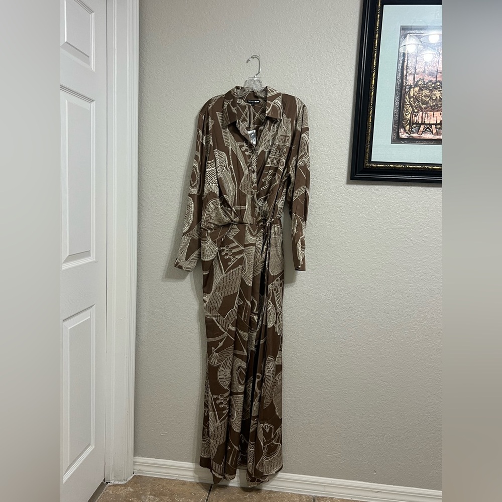 Fashion Nova Brown Geometric Long Sleeve Dress - Picture 2 of 4